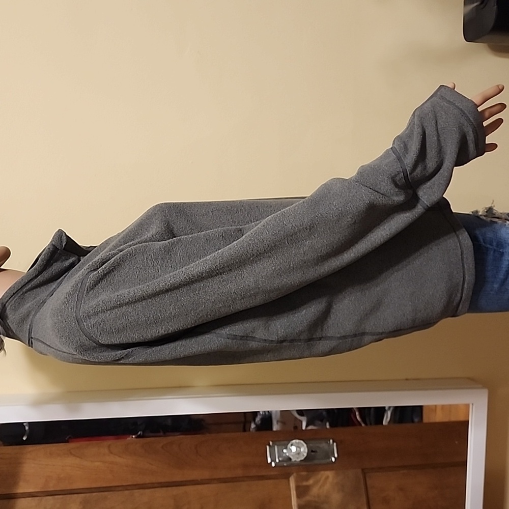 Gray Quarter-Zip Pullover - image 5